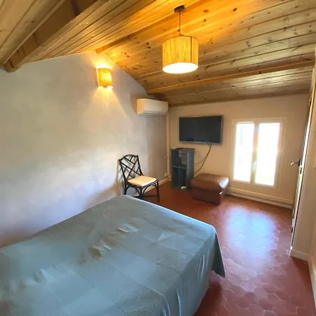 Duplex - 100m De La De St Clair